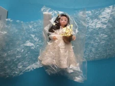 Kneeded Angel Kneeling With Pink Hearts Brown Hair Christmas Ornament  2004 Avon