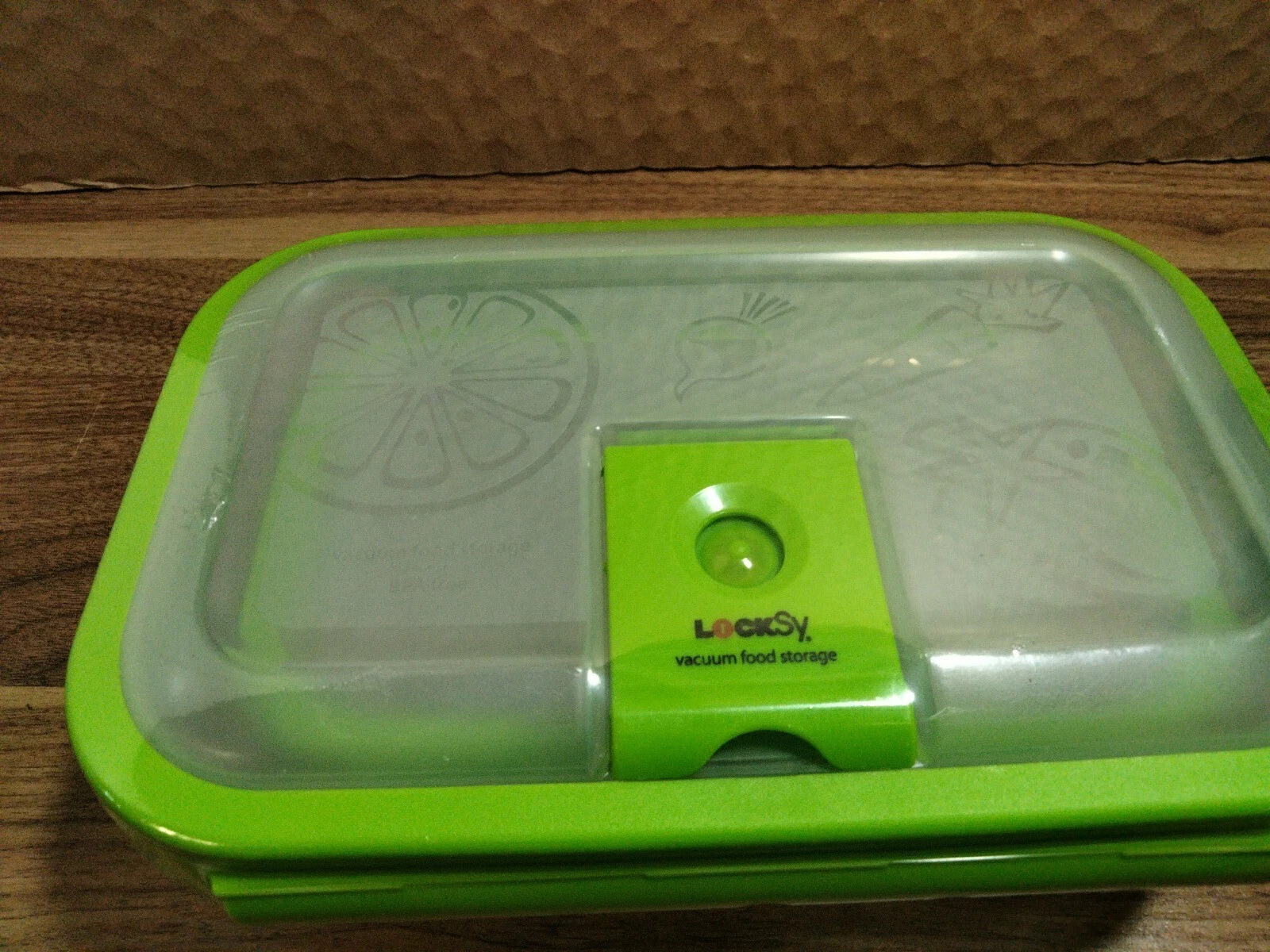 Locksy Vacuum Food Storage Green 2 Per Package .5L/2.1 Cups & 1.3L/44oz