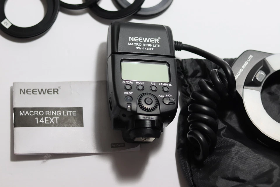 Neewer Macro Ring Flash for Canon 14EXT - Image 2 of 2