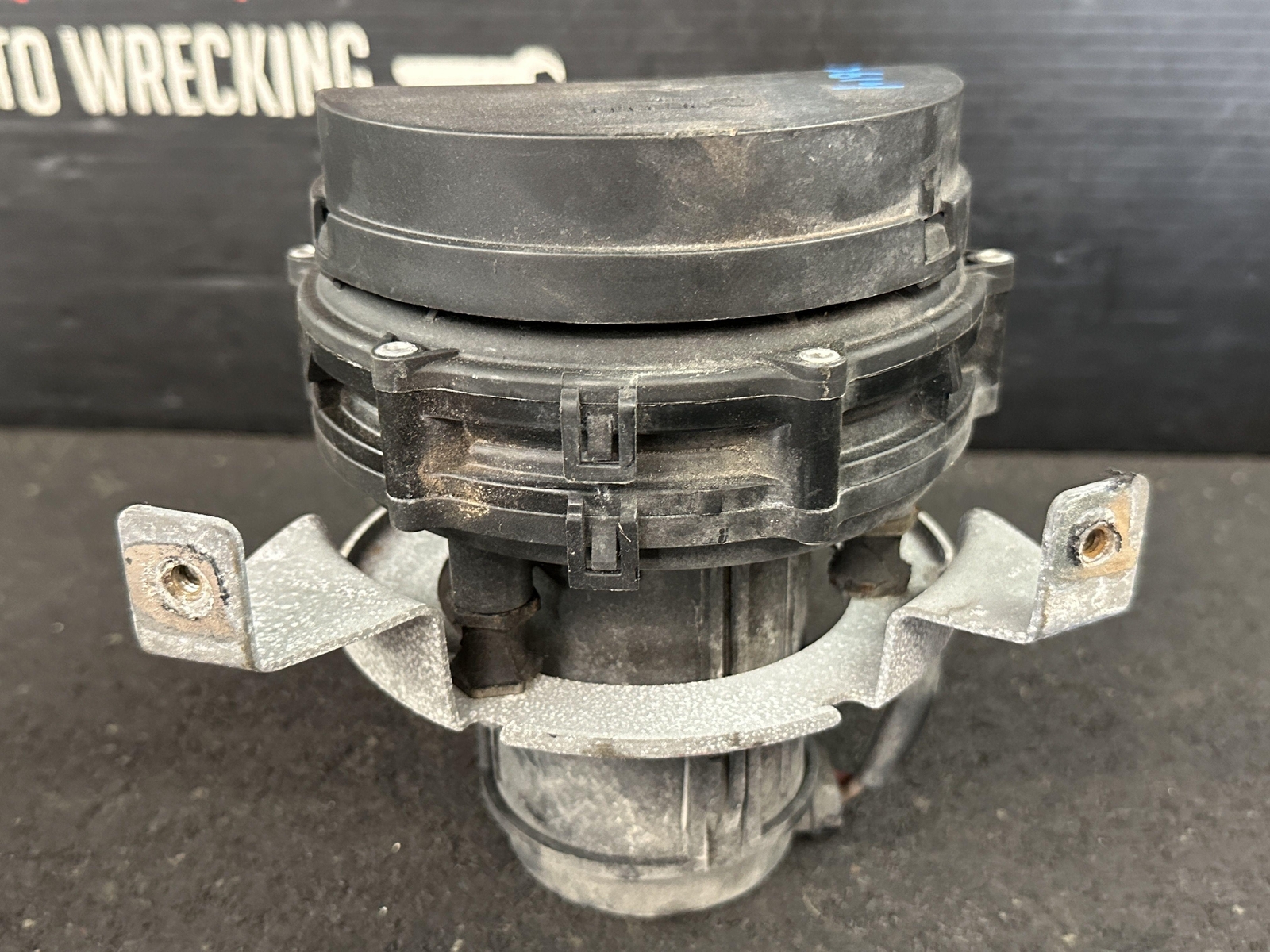 03-07 MASERATI COUPE GT AIR INJECTION SMOG PUMP ID 72247204
