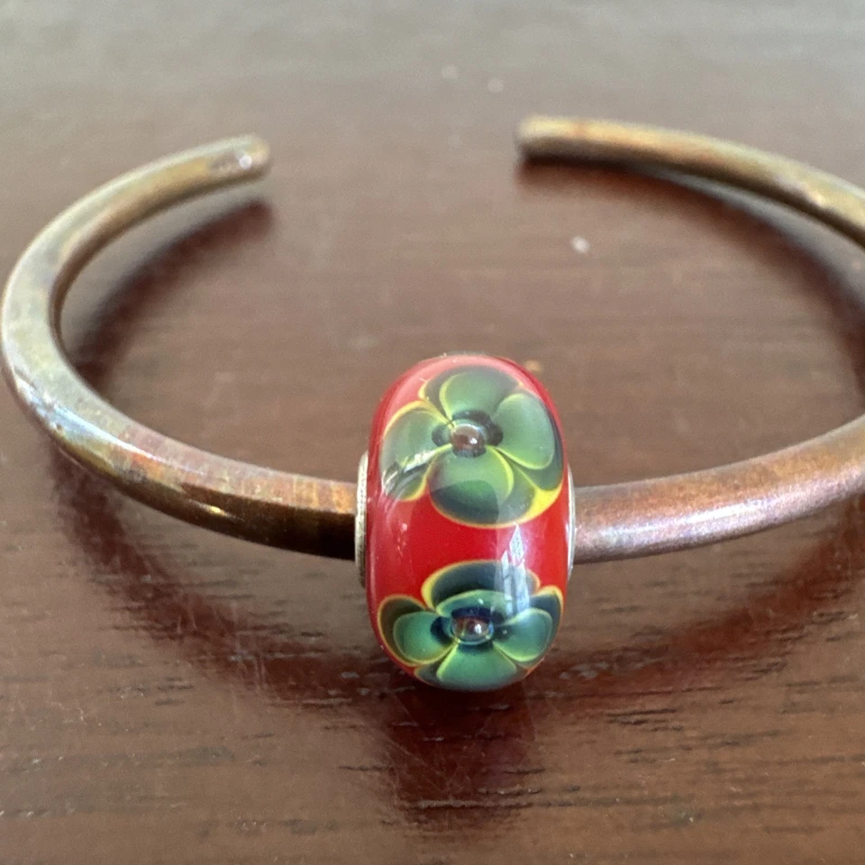 Trollbeads Christmas Retired Glass Bead Charms Assorted Lot of 5 Holly Dots Tree - Image 2 of 4