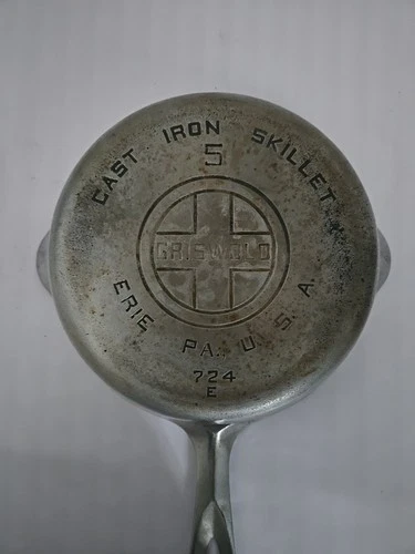 Vintage GRISWOLD Cast Iron SKILLET # 5 LARGE BLOCK LOGO 724 Flat No Spin