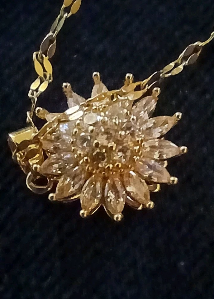 Collar Mujer Girasol Giratorio Colgante Chapado en Oro Acero Inoxidable Joyería  Foto 4 de 4