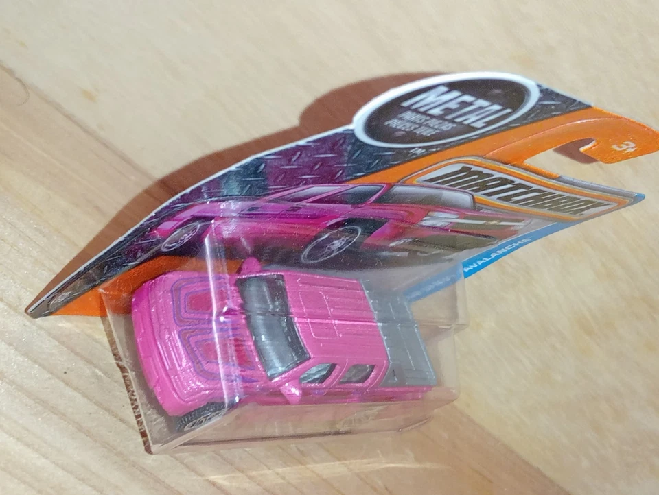 Matchbox Superfast / MB 546 - Chevy Avalanche - Pink - Model Truck x1 - Image 3 of 4