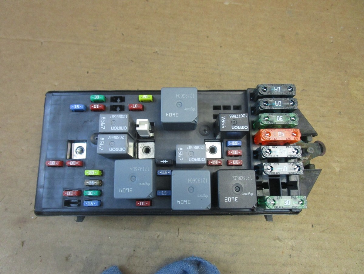 08 2008 Pontiac G6 Engine Fuse Box Relay Junction Block Panel 10314458