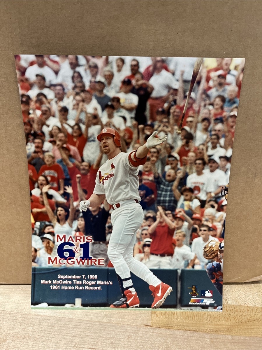Mark McGwire 61st homerun 8 X 10 Photo. Ties Roger Maris | eBay