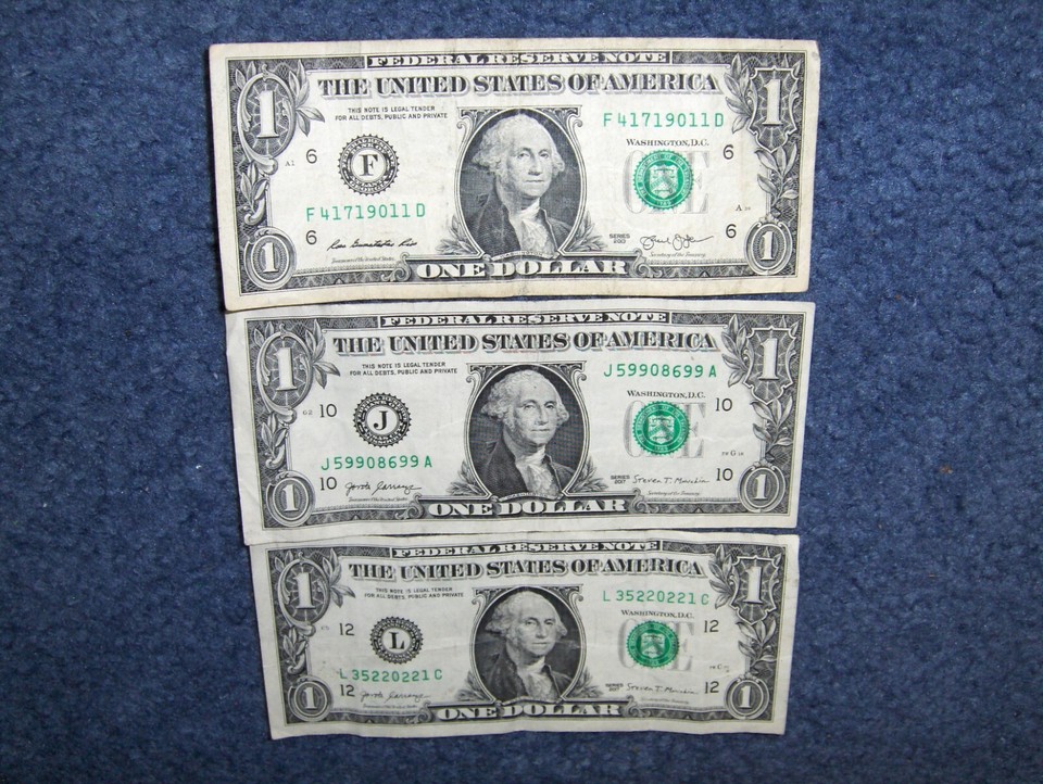 LOT OF THREE U.S. ONE DOLLAR NOTES WITH CRAZY 4-OF-A-KIND SERIAL ...