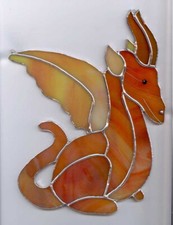 Smok Robert, obraz na okno Tiffany, szerokość 21cm wysokość 16cm, ręcznie robiony