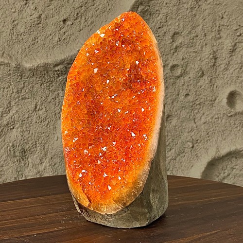 Geoda de cuarzo ámbar naranja-amarillo hecha a mano - Piedra, Reiki - 3,5 lb - Imagen 3 de 13