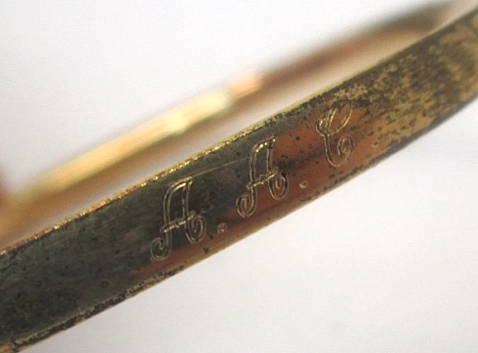 Brazalete bebé vintage A+Z relleno de oro amarillo de 12k con monograma "AAC" Foto 3 de 4