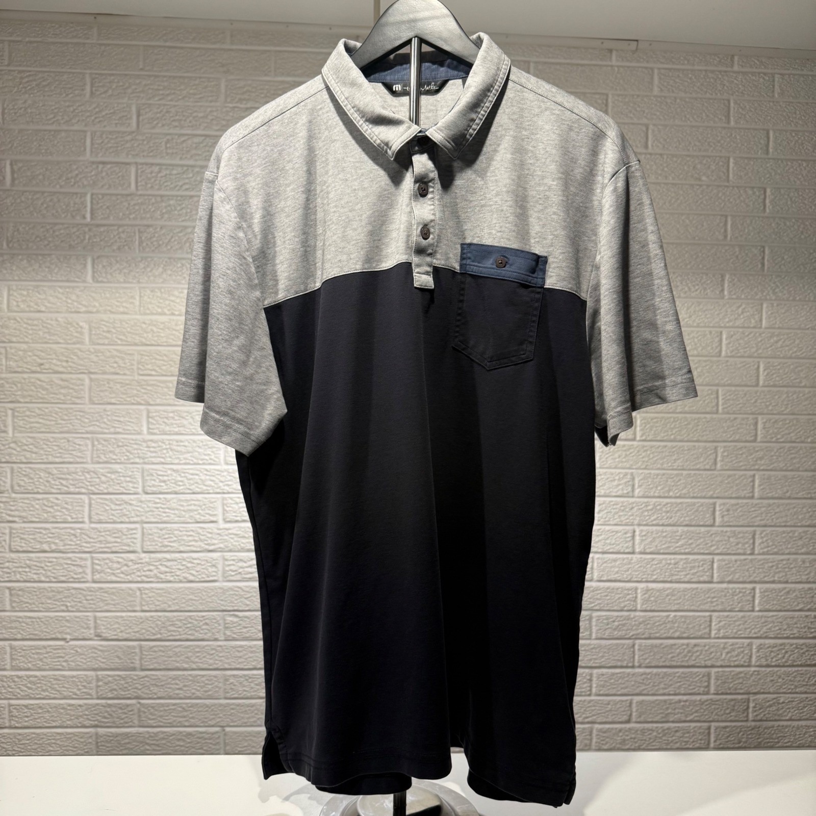 TravisMathew Colorblock Polo Shirt Mens XL Gray Navy Pocket Short Sleeve Golf