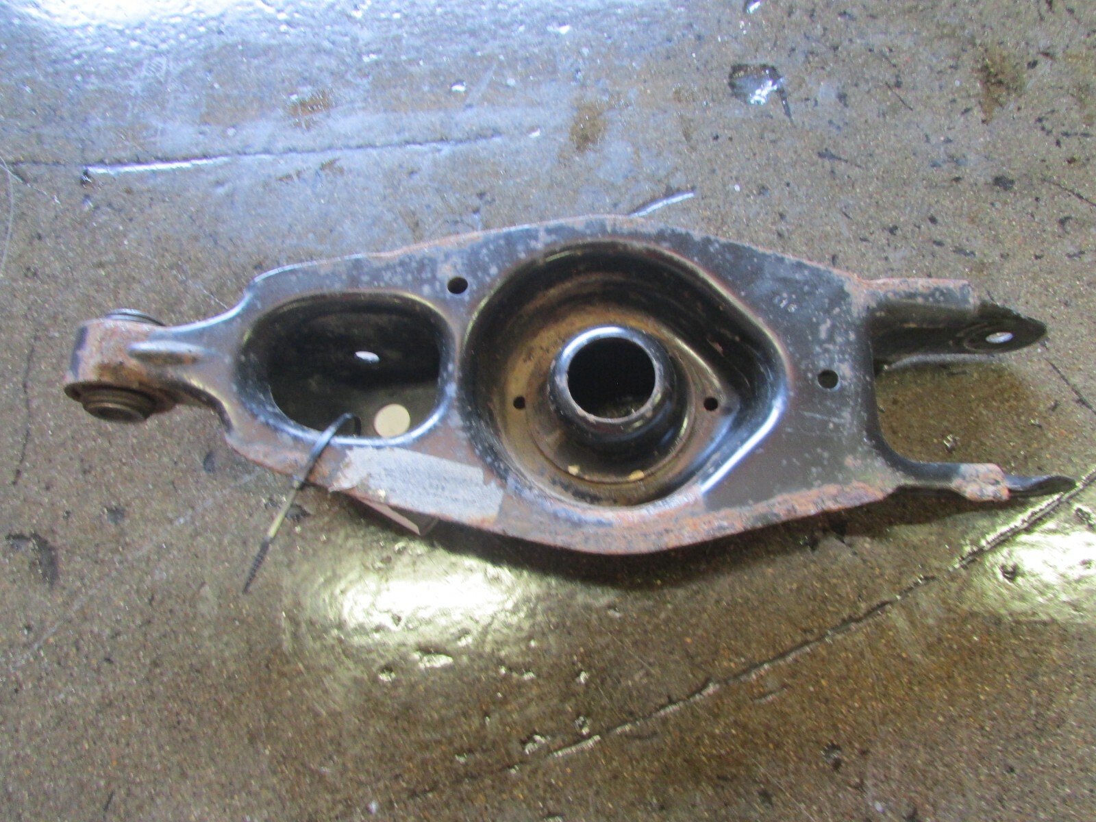 Maserati Ghibli, LH, Left Rear Lower Control Arm, Used, P/N 670036580
