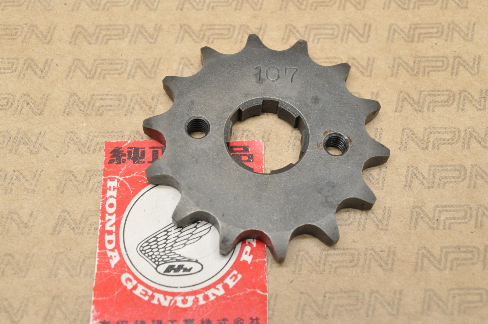 NOS Honda CA95 CB100 CL90 CT90 S90 SL90 XL100 Chain Sprocket 14T 23801