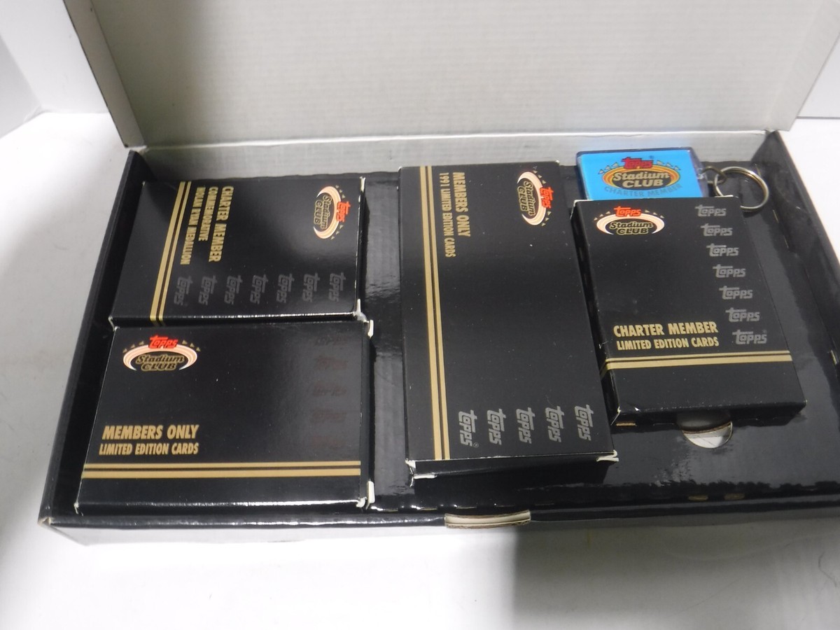 topps stadium club charter member limited edition cards Unboxing 1991 Set. The set features and players from all the MLB, NHL and NFL. , #cardbreaks #sportscards #topps #toppsstadiumclub #junkwax topps stadium club charter member