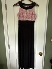 En Focus Petite 4P Black/Pink Sequin Floral Long Sleeveless Gown Dress
