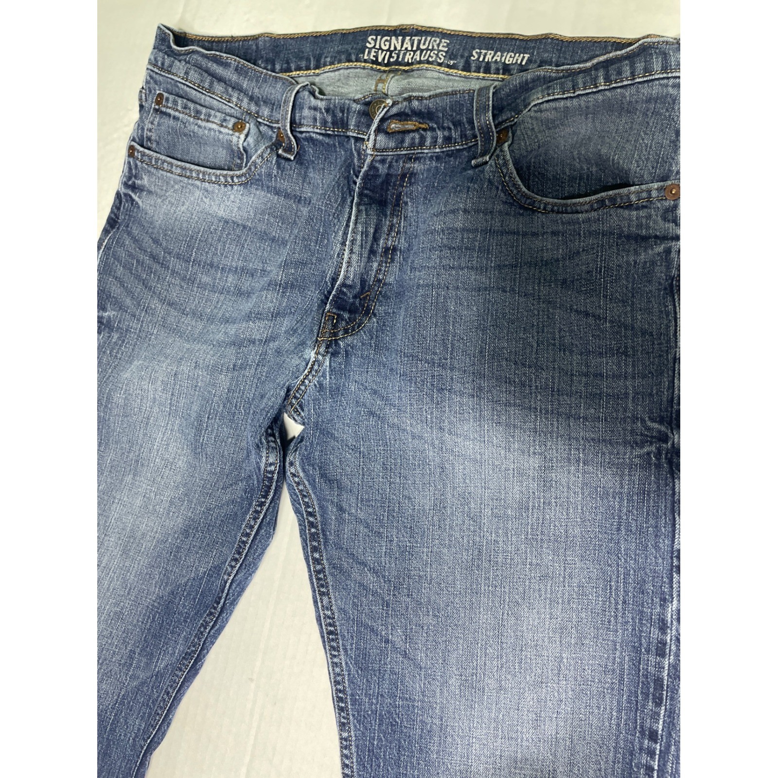 Signature Levi Strauss Mens Straight Leg Blue Jeans Medium Wash 36x32 Stretch thumbnail 2