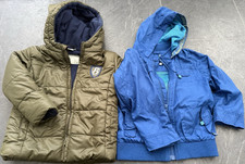 2 Jungen Jacken Größe 86 olivgrün blau mit...