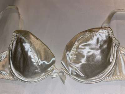 Victoria's Secret Vintage Satin Second Skin Cup 32B Push up sexy Off White 70s