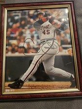 10 Baseball Autographs We Want More Of 9