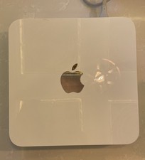 APPLE TIME CAPSULE 802.11n Wifi Hard Drive 2TB Model A1355 White
