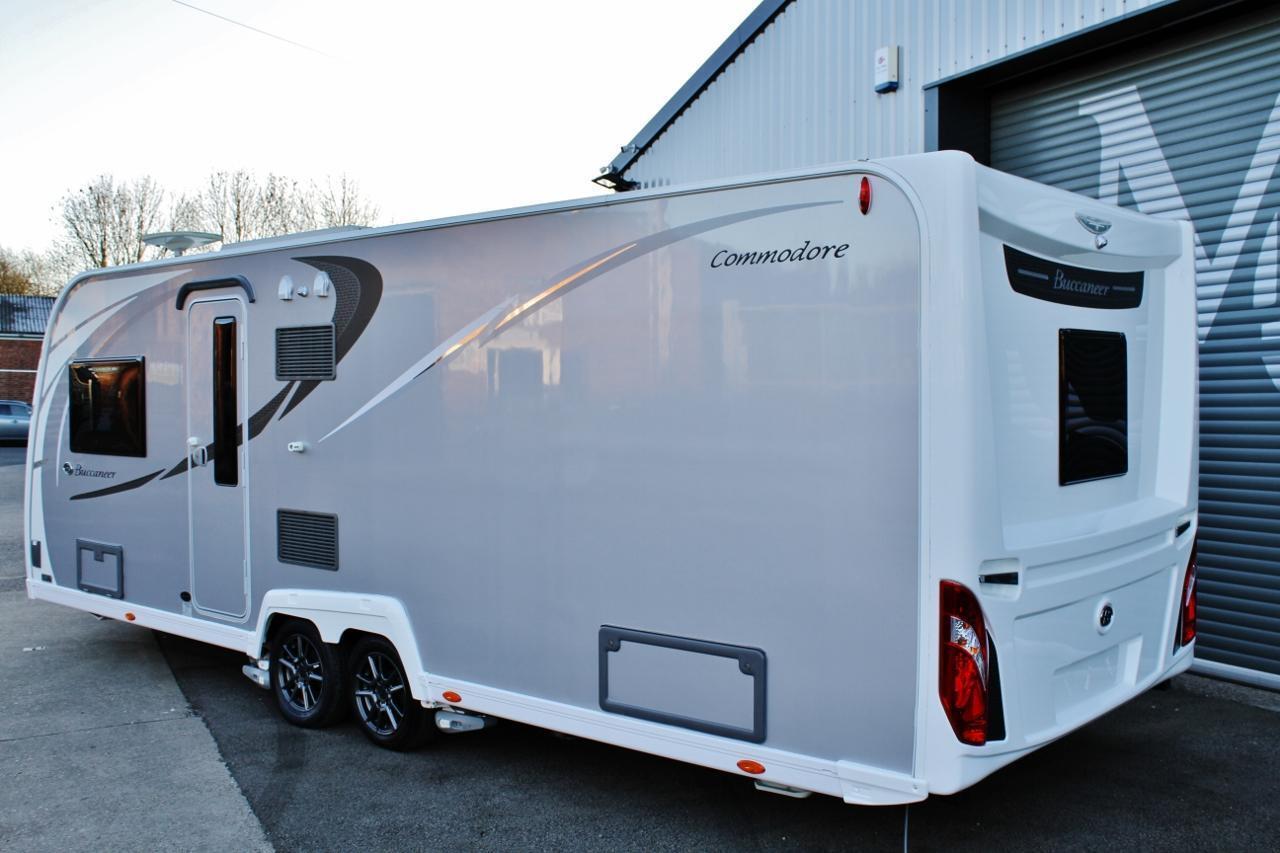 BUCCANEER Commodore Caravan 4 Berth Island Bed / Mid Wash Room Twin