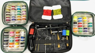 Kit Montage De Mouches Kodiak - Fil, Colle, Outils  Whip Torche Olax 391490