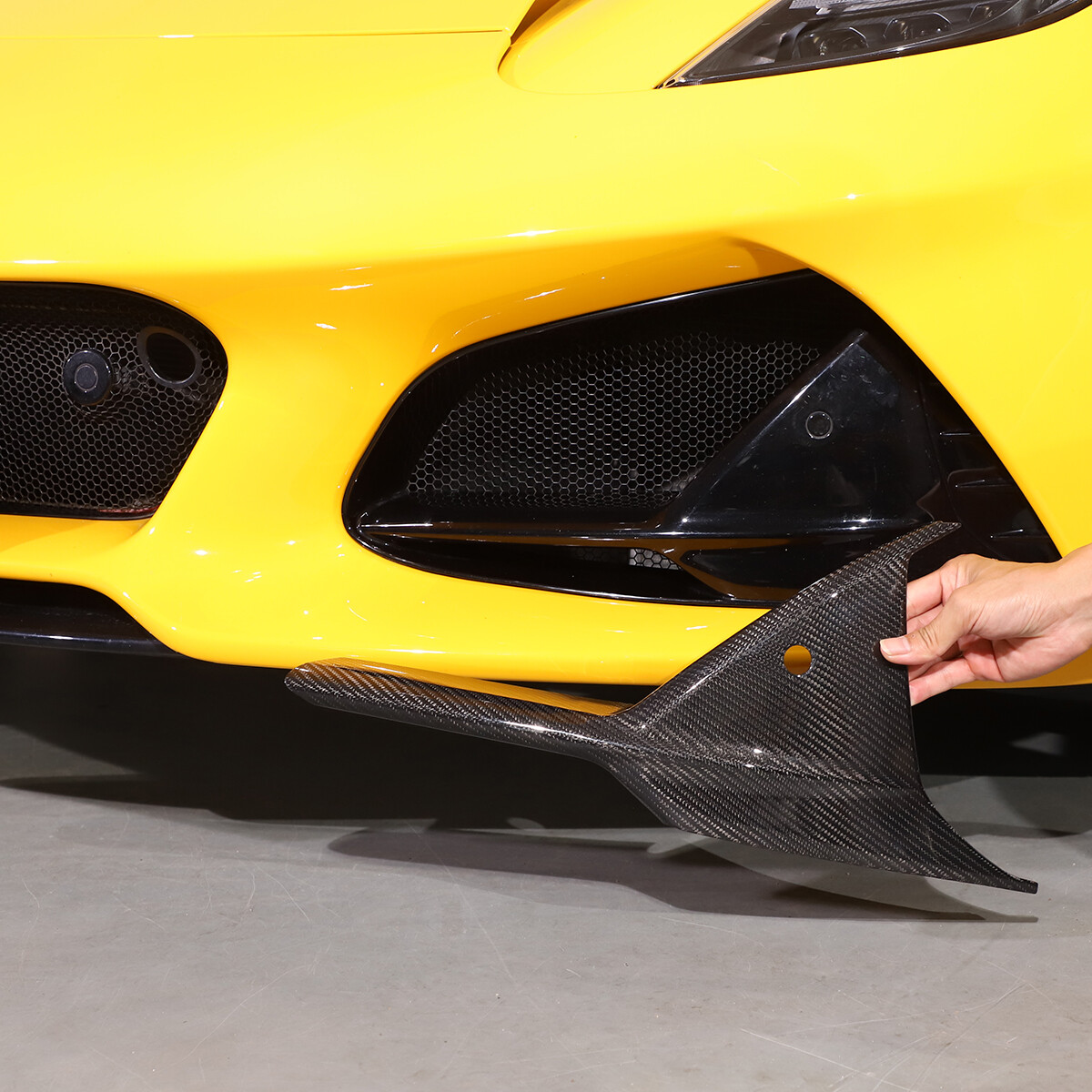 Real Carbon Fiber Front bumper Grille camera Cover Trim For Lotus EMIRA 21-25 US
