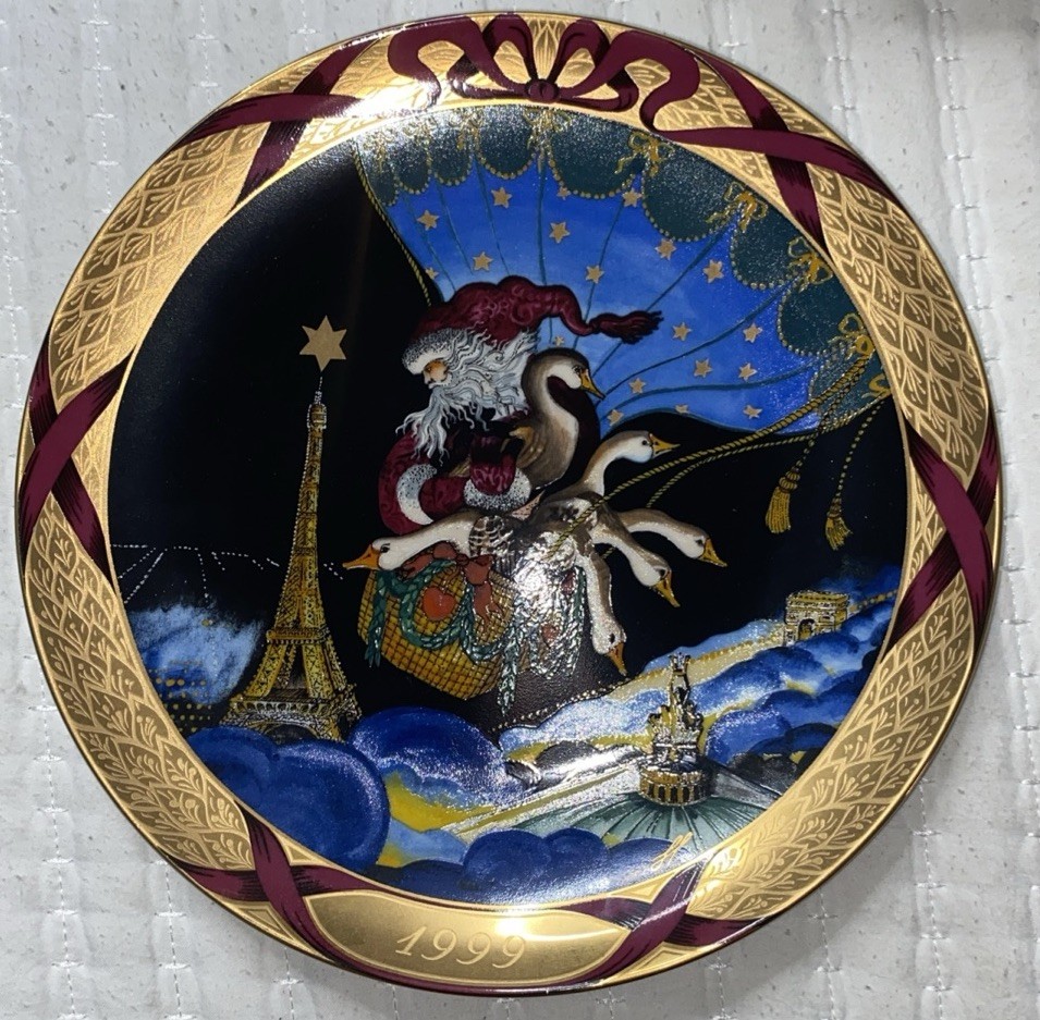 Bing and Grondahl Santa Claus Collection 1999 Plate - Santa in