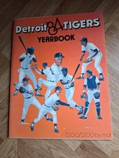 Vintage Detroit Tigers 1984 Official Baseball Yearbook Magazine