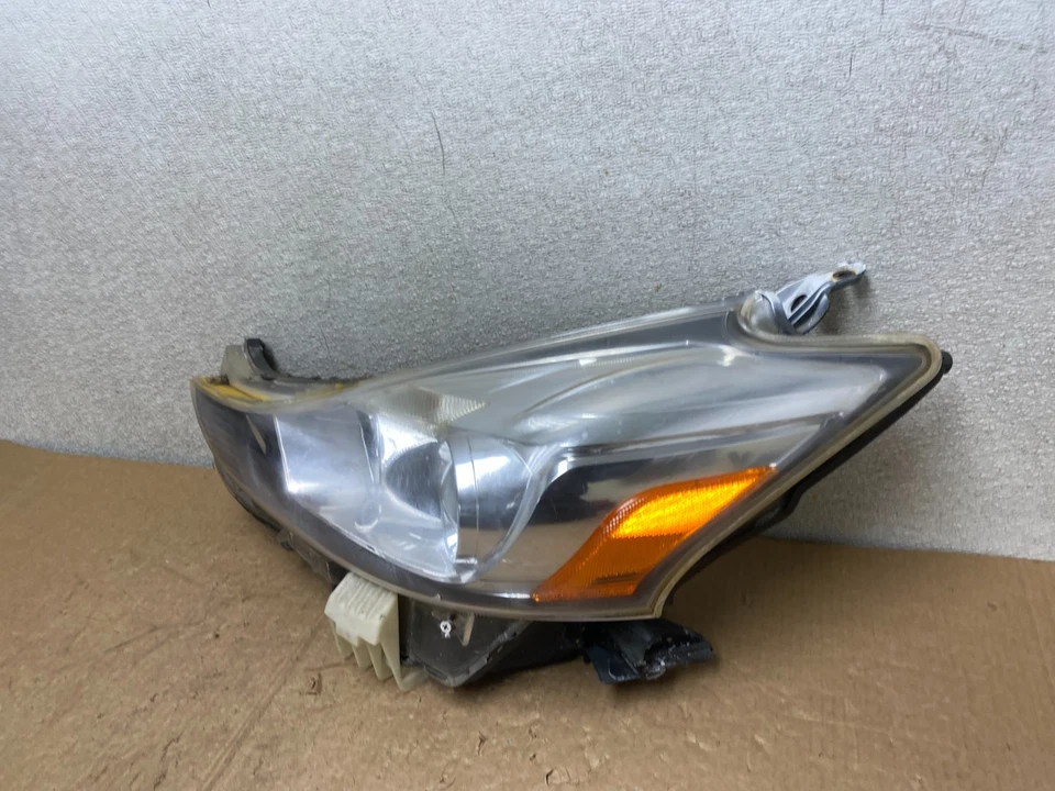 Faro halógeno lateral izquierdo Toyota Prius V 2015 2016 2017 conductor izquierdo V3173 DW Foto 2 de 4