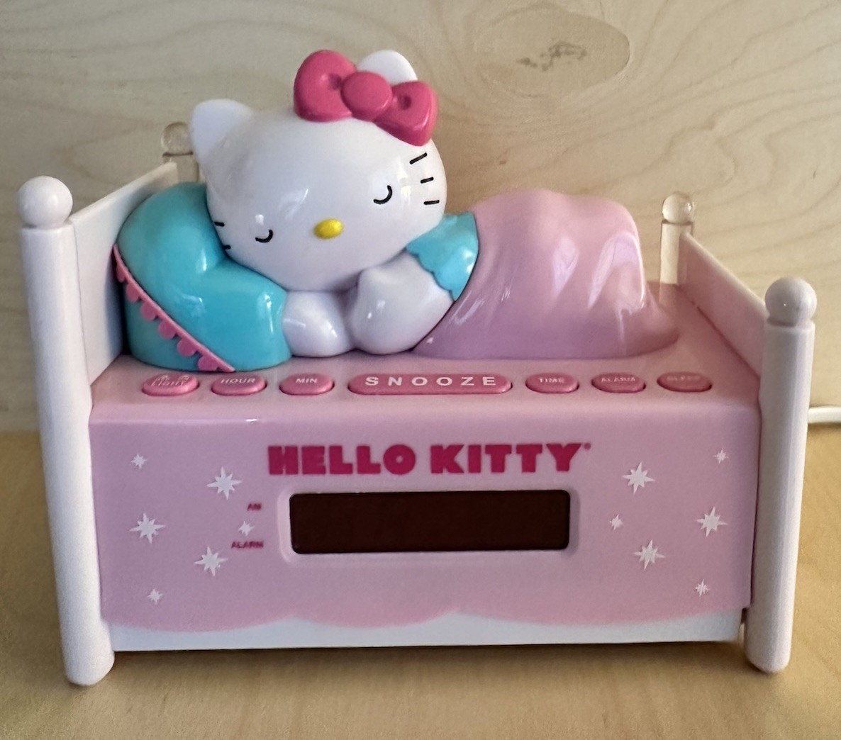 Hello Kitty Sleeping in Bed Alarm Clock Radio Nightlight KT2052P TESTED Works!