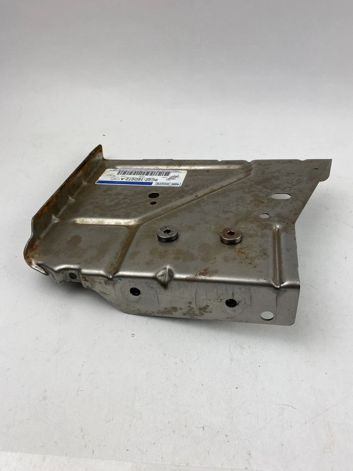 Extensión delantal guardabarros original Ford Econoline 9C2Z-16D072-A Foto 4 de 4