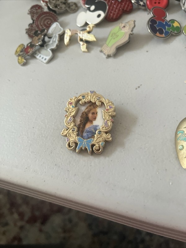 Disney Park Gold Framed Pin From The Movie Of Cinderella 2015