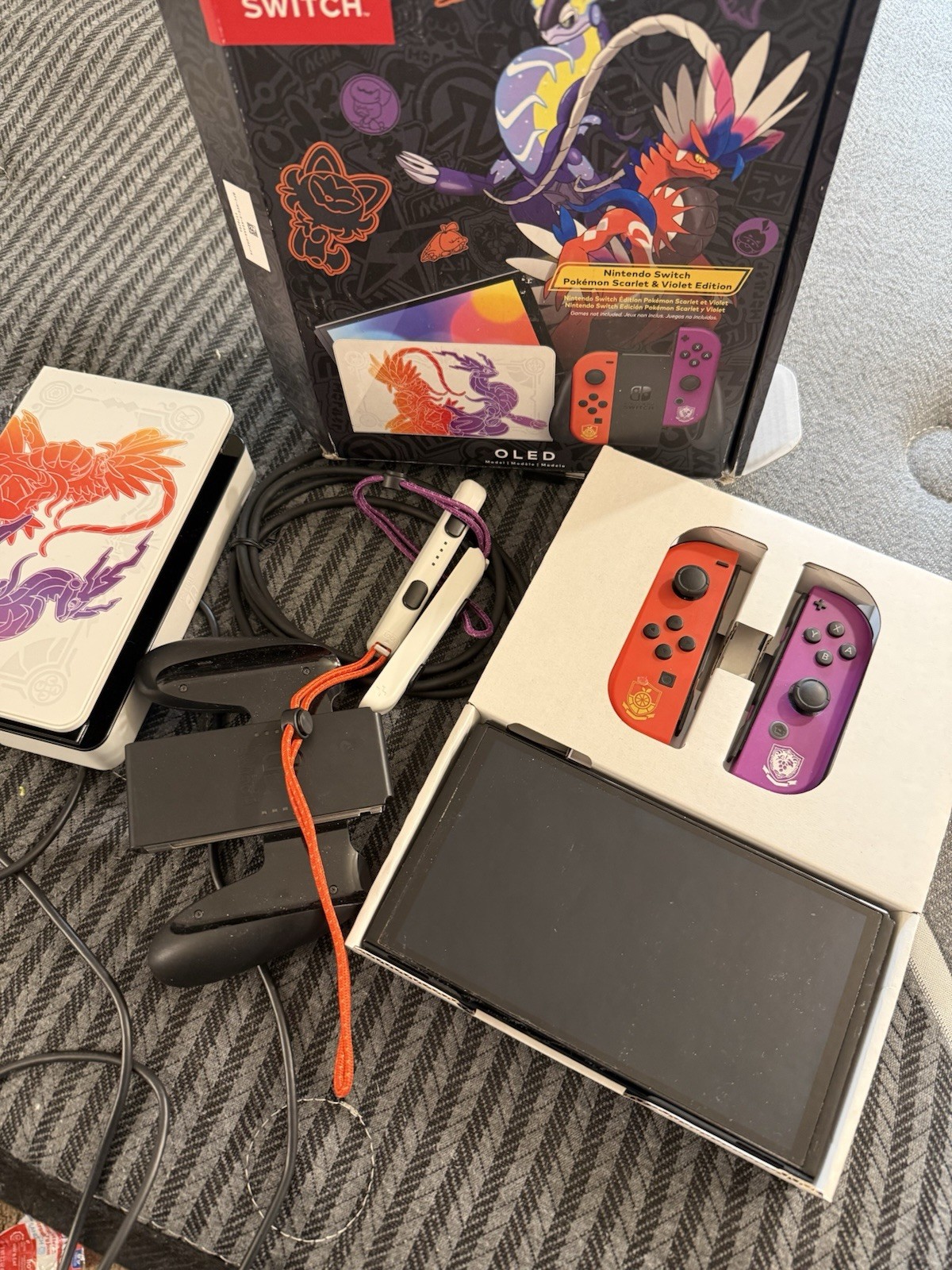 Nintendo Switch (OLED Model) HEG-001 Pokémon Scarlet & Violet Edition - 64GB 