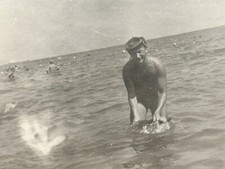 Gay Interest Beefcake Vintage Photo 1960s Shirtless Muscular Man Diver B&W 