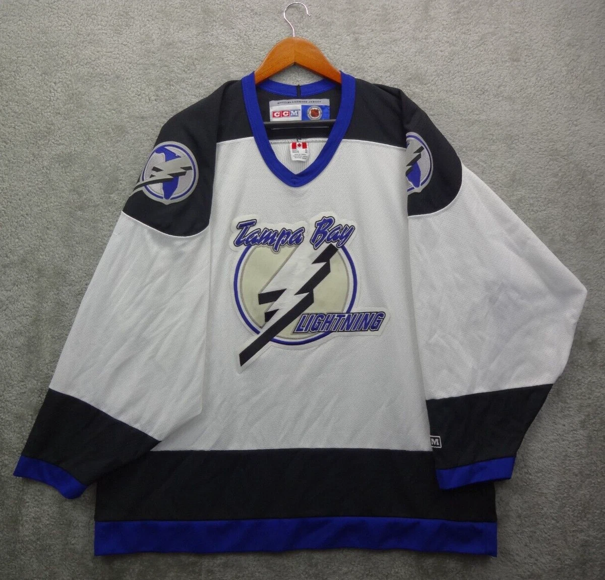 lightning nhl jersey