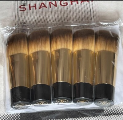 NWOB Travel Size Chanel Sublimage Kabuki Foundation Brush