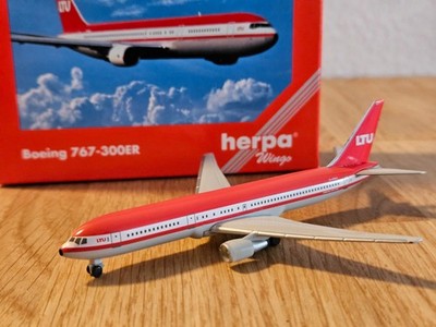 LTU Boeing 767-300ER Herpa Wings 1:500 