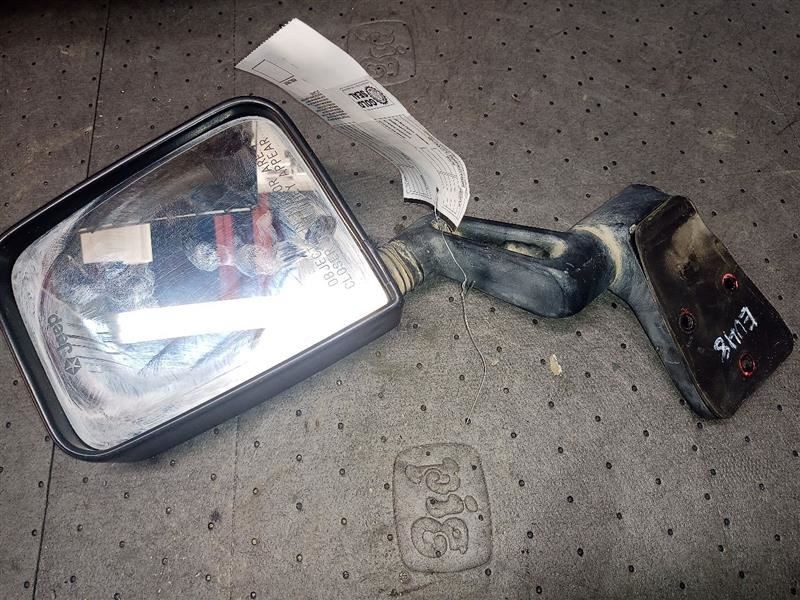 Passenger Right Side View Mirror from 1998 Jeep Wrangler 10597532