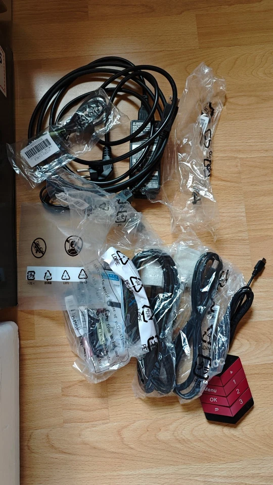 AOC AGON AG241QX Gaming Monitor 144Hz, 1440p QHD, 24", AMD FreeSync - Bild 3 von 4