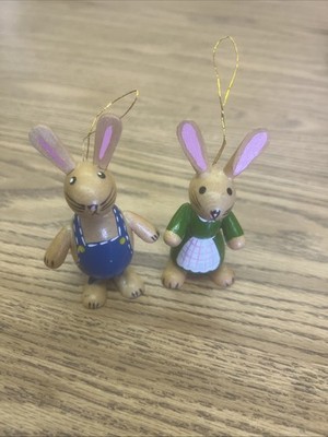 1980 R. Daikin Wood Easter Bunnies Girl & Boy Ornaments San Francisco 3 1/4'' VTG