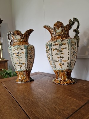 Ein Paar antike Majolika große alhambrische Keramik Staffordshire Krüge Krüge...