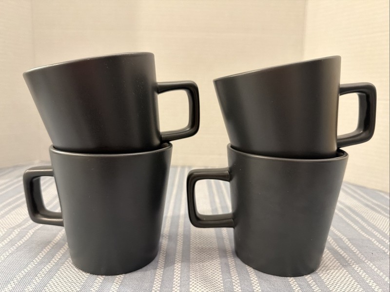 Stone & Lain Stoneware Coffee Mugs Set Of 4 Matte Grey EUC 3.5”x3.5”