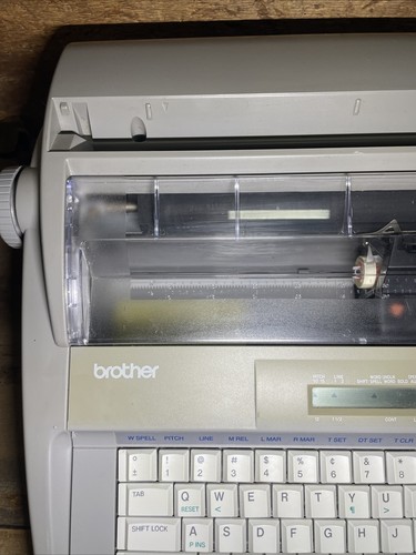 Macchina da scrivere elettronica Brother SX-4000 vintage TESTATA e funzionante ottime condizioni - Foto 10 di 19
