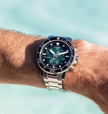 NEW TISSOT MENS WATCH STAINLESS STEEL STRAP & GREEN DIAL SEASTAR 1000 GENUINE