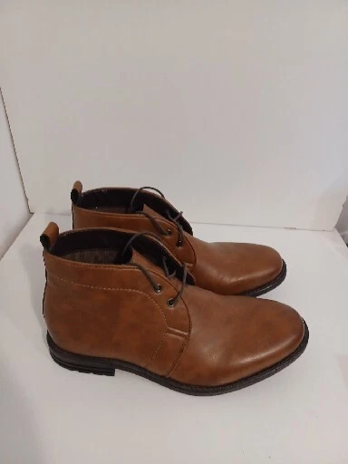 Schuh store chukka boots