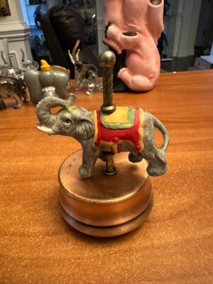 1986 Aldon Music Box Circus Elephant Working
