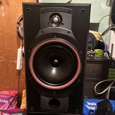 2x B&W DM310 Matched pair larger bookshelf speakers with screens