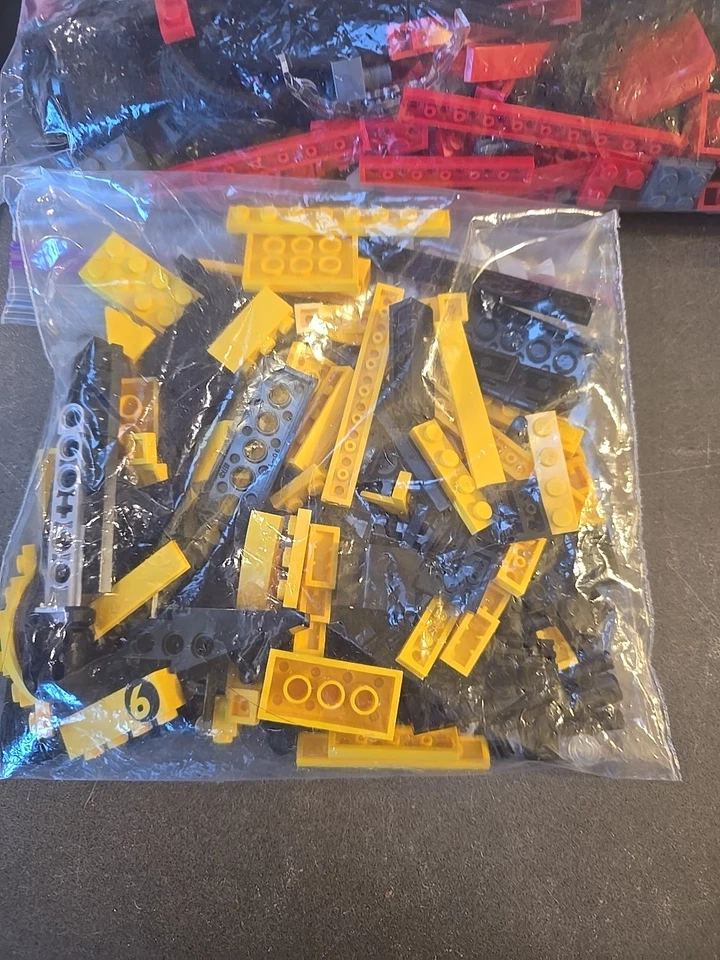 LEGO SPEED RACER: Racer X & Cruncher Block 8160. Missing 2 Minifigures.  - Image 2 of 4