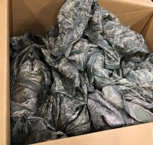 ACU Wet Weather Poncho Liner - NSN # 8405-01-547-2559 - Bild 2 von 3